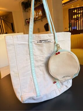 Marc Jacobs Perfect Beauty Canvas Tote Bag + Round Wristlet Pouch Set Blue Trim
